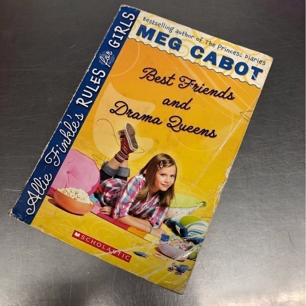 Best Friends and Drama Queens by: Meg Cabot, paperback book